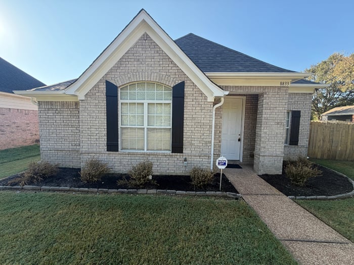 8833 Macon Road, Memphis