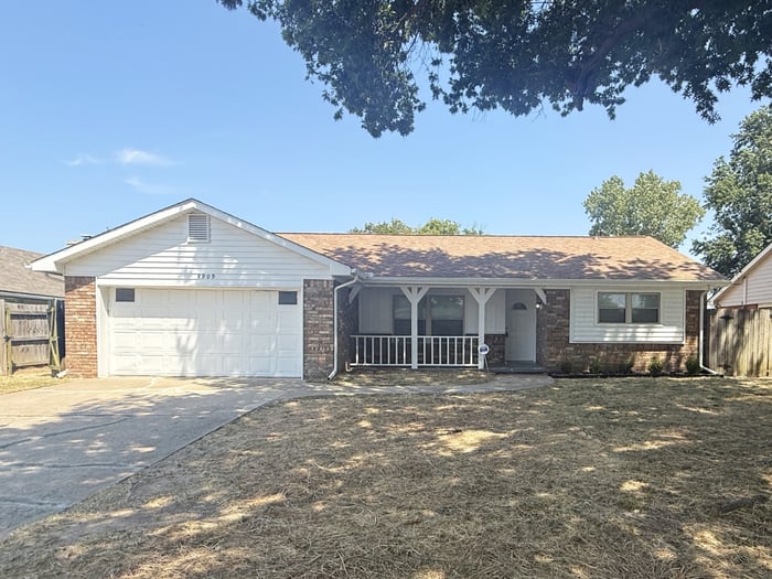 8909 East 33rd Place, Tulsa